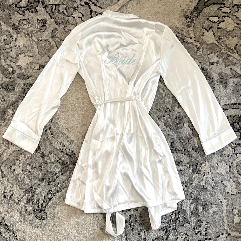 Apt 9 BRIDE robe